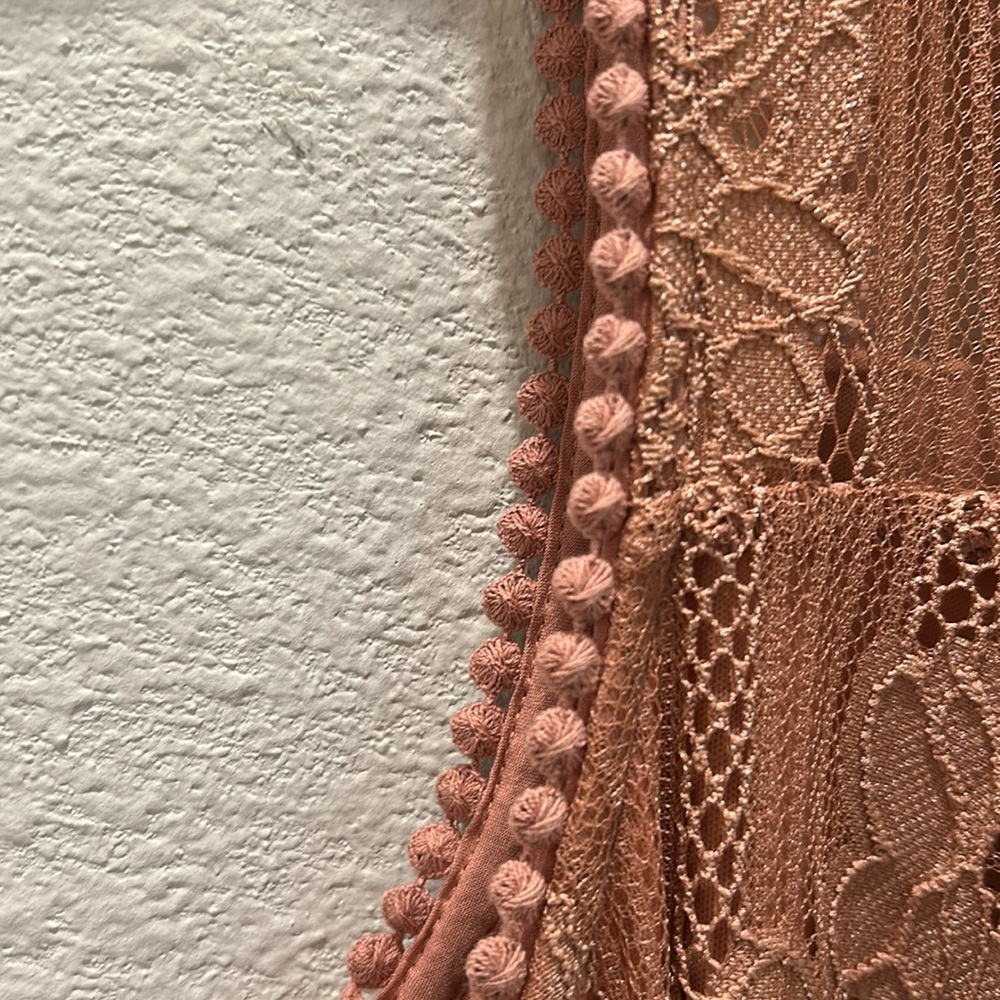 XHILIRATION PERFECT Summer Pink Lace Sleeveless Mini Sundress - Picture 13 of 14